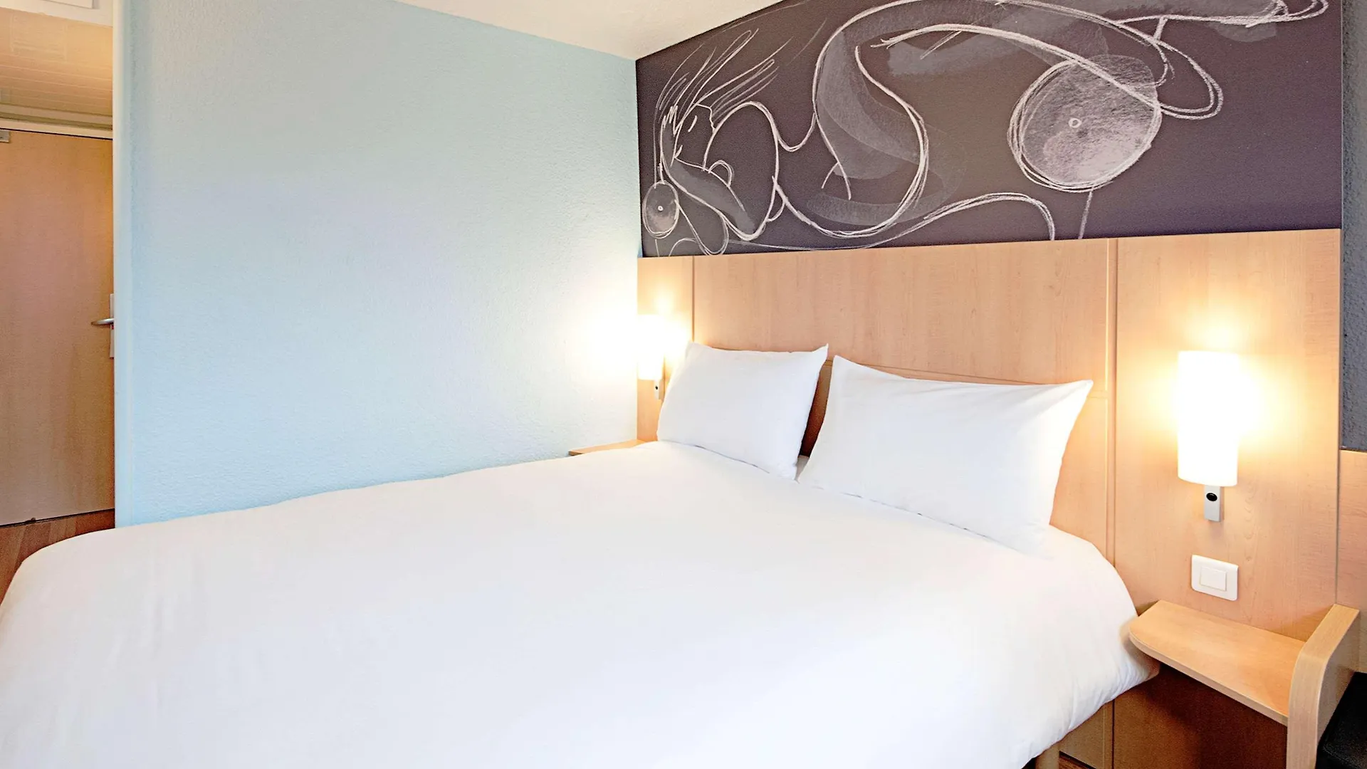 Ibis Barcelona Meridiana 2*,  Spain