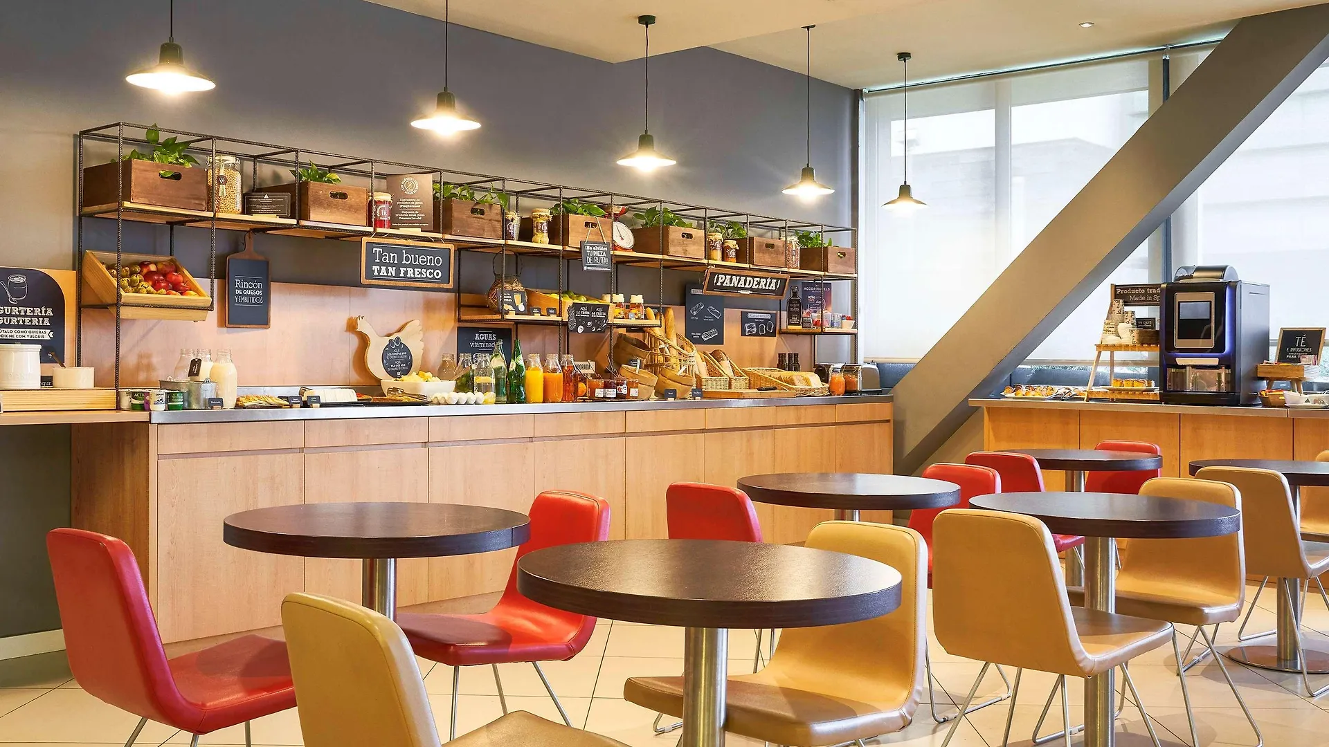 Ibis Barcelona Meridiana Otel