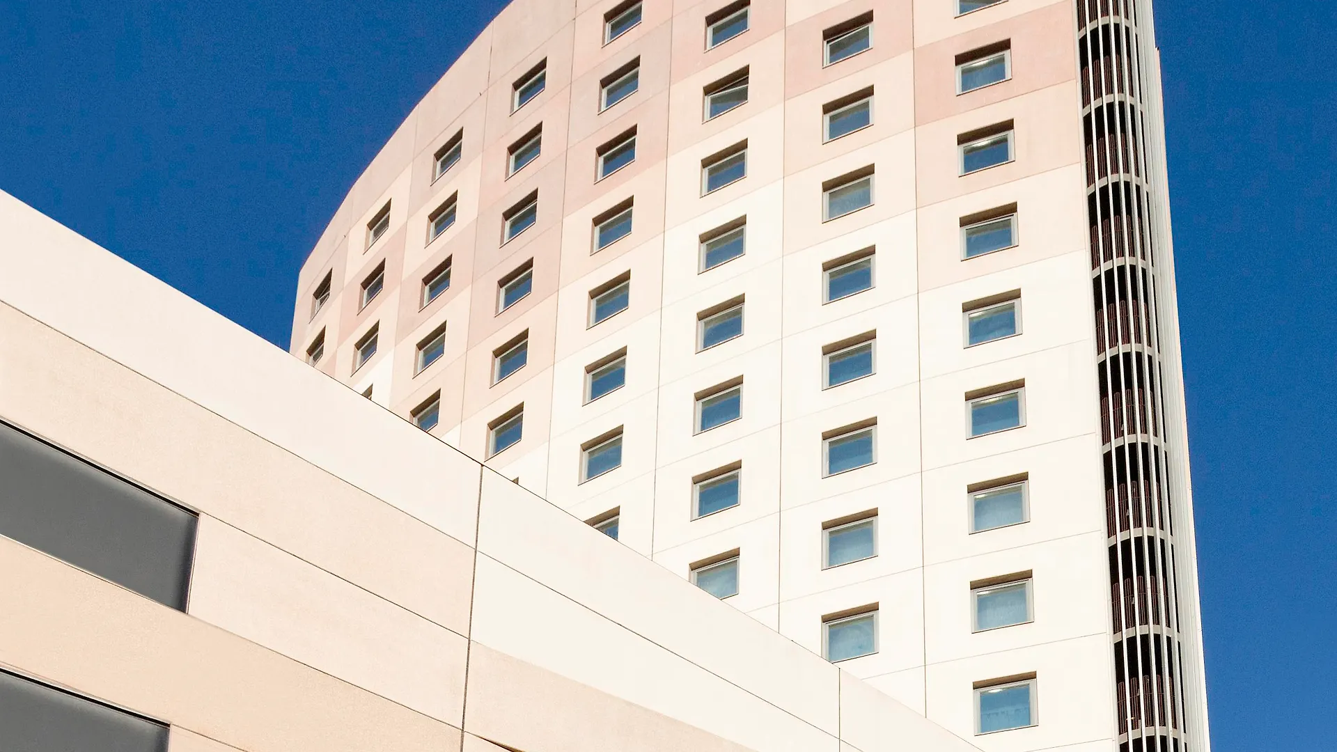 Ibis Barcelona Meridiana 2*,