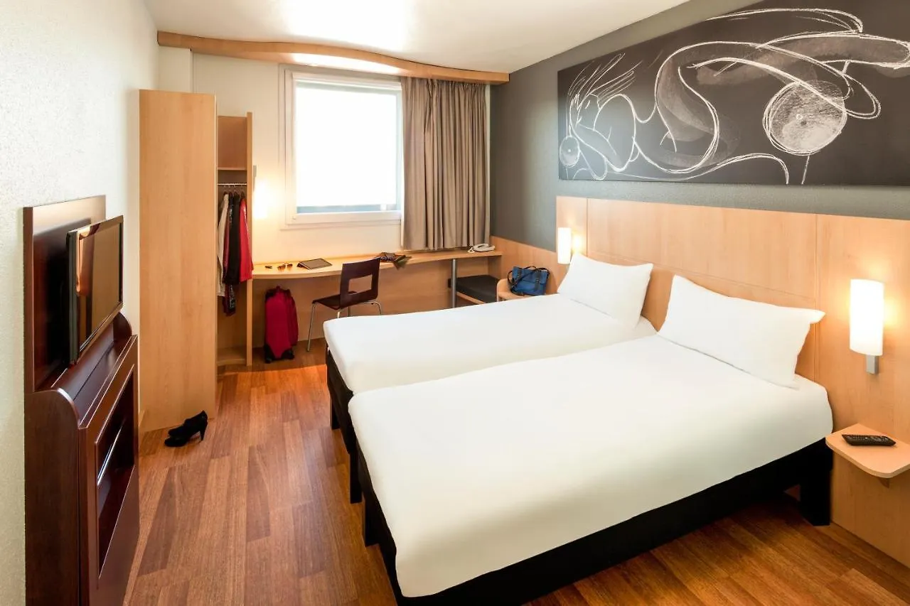 Ibis Barcelona Meridiana Otel